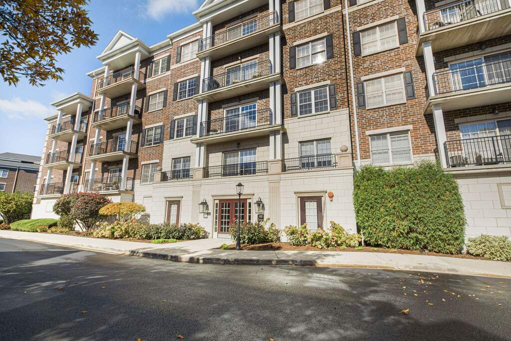 Property photo of 412 Mcdaniels Circle #205 in Clarendon Hills, Illinois