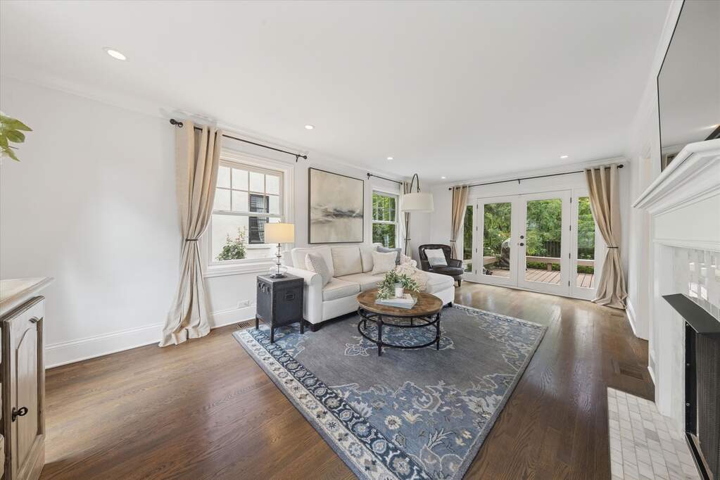 Property gallery photo