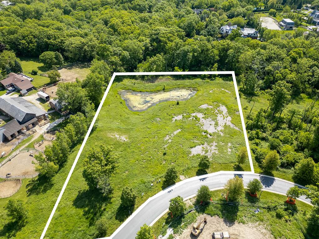 Property photo of 5 Templeton Drive in Oak Brook, Illinois