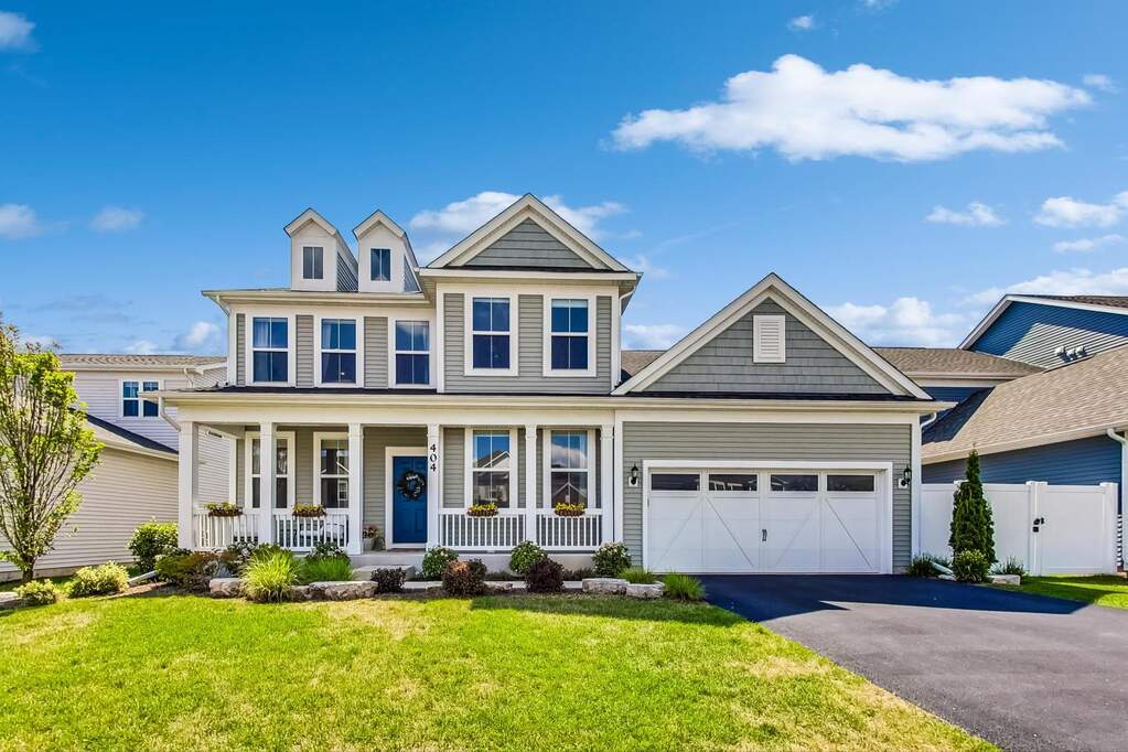 Property photo of 404 S Miller Court in Lombard, Illinois