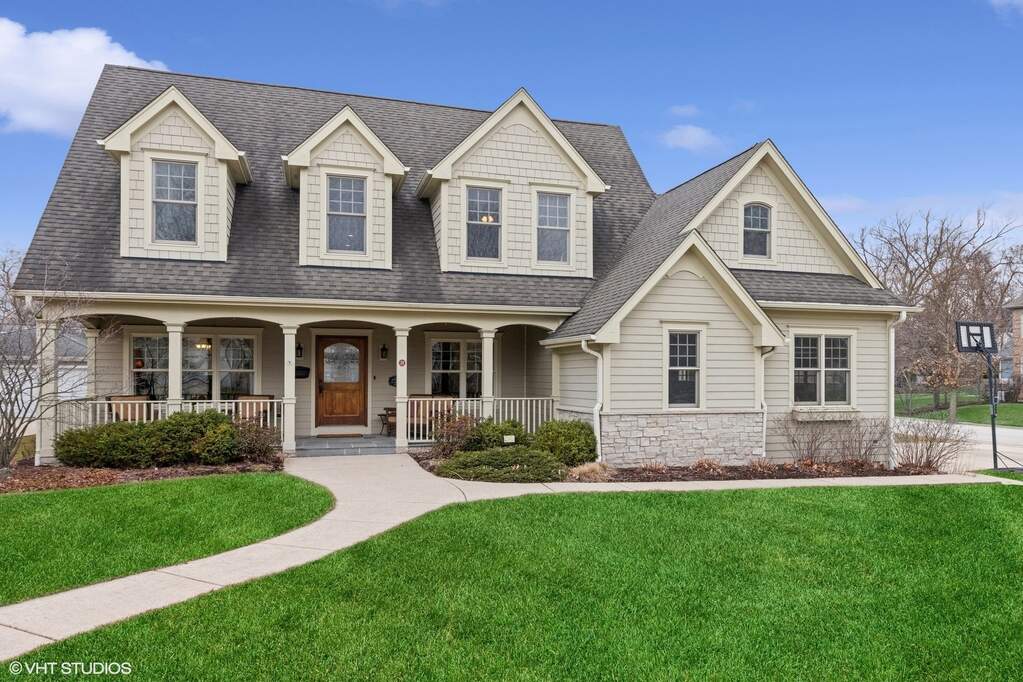 Property photo of 38 Arthur Avenue in Clarendon Hills, Illinois