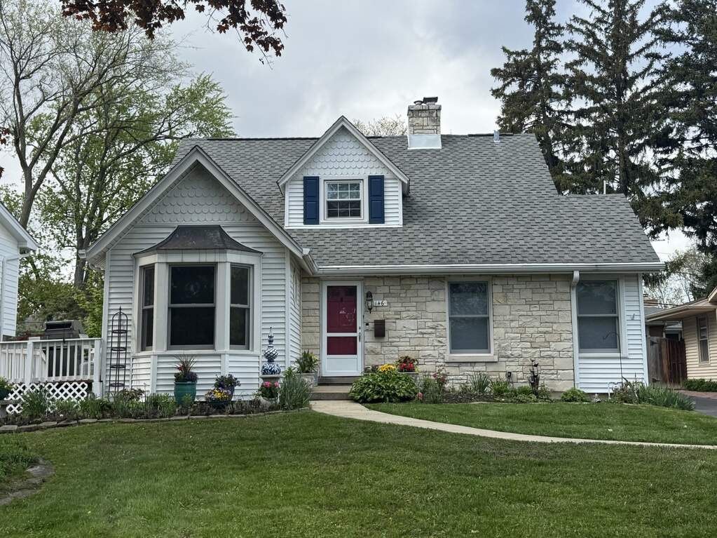 Property photo of 146 Juliet Court in Clarendon Hills, Illinois