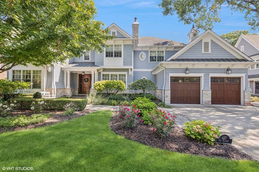 Property photo of 421 Blackstone Avenue in La Grange, Illinois