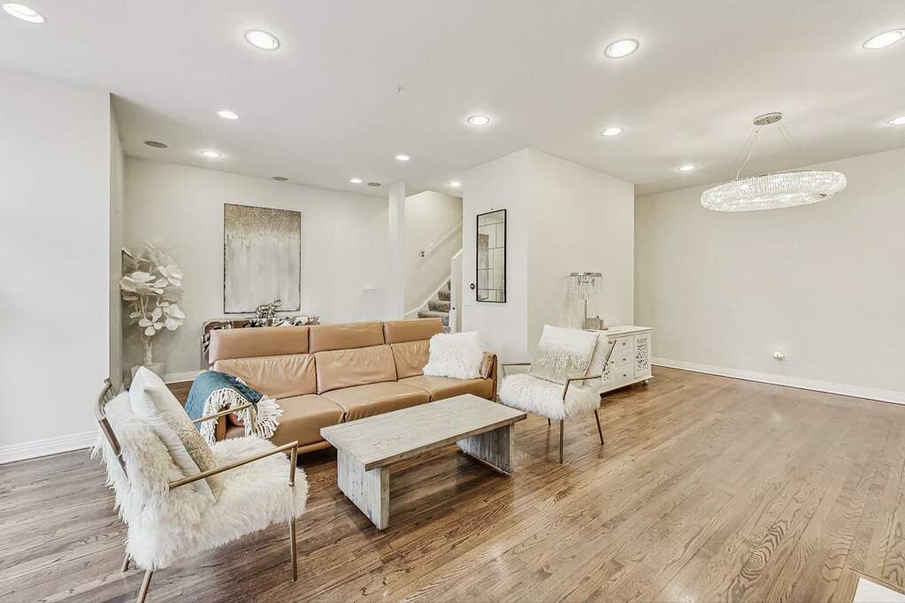 Property gallery photo