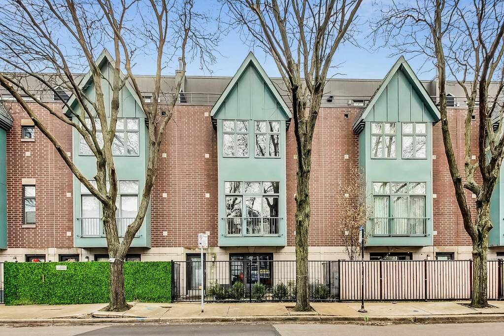 Property photo of 2757 N Greenview Avenue #D in Chicago, Illinois
