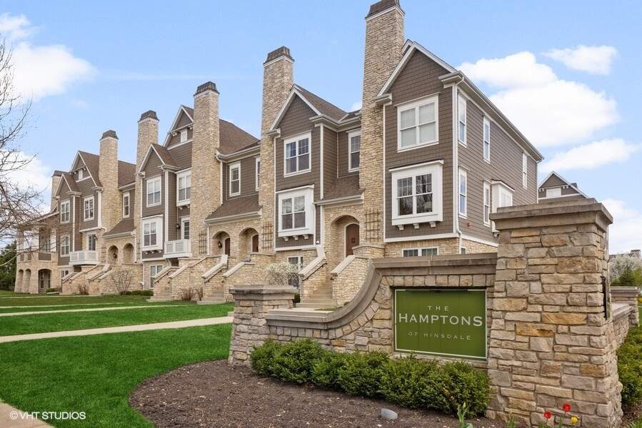 Property photo of 5731 S Grant Street in Hinsdale, Illinois