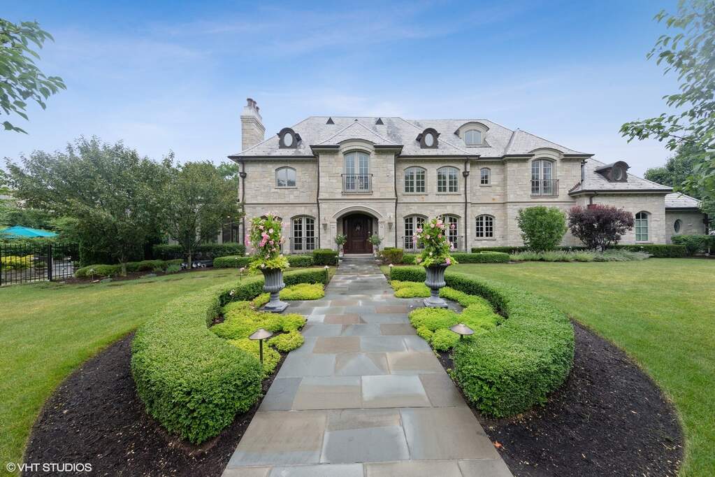 Property photo of 921 S Park Avenue in Hinsdale, Illinois