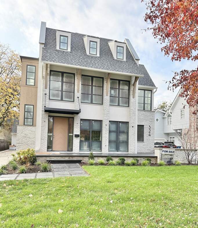 Property photo of 324 The Lane in Hinsdale, Illinois