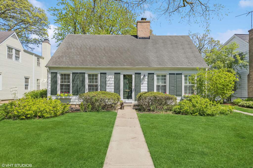 Property photo of 3931 Clausen Avenue in Western Springs, Illinois