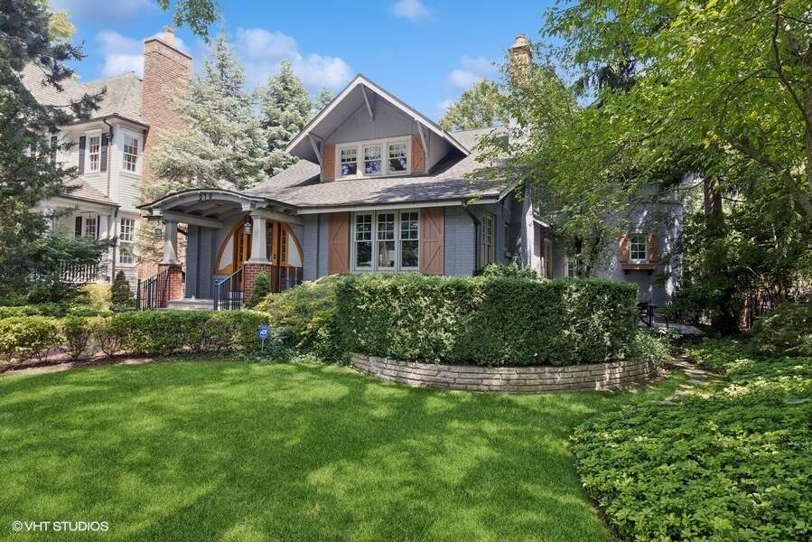 Property photo of 219 N Lincoln Street in Hinsdale, Illinois