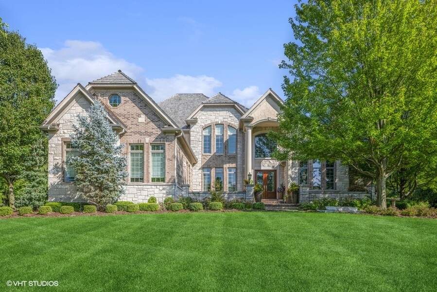 Property photo of 8301 Fars Cove Court in Burr Ridge, Illinois