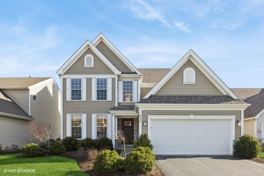 Property photo of 8214 Mourning Dove Court in Woodridge, Illinois