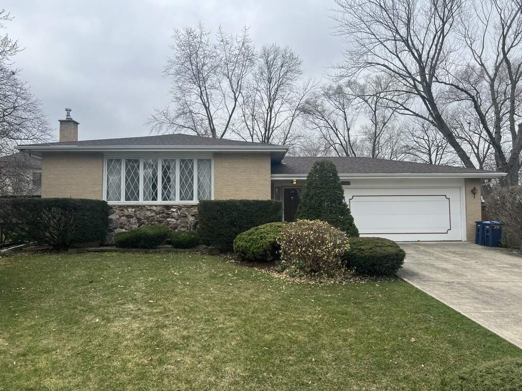 Property photo of 7138 Beechnut Lane in Darien, Illinois
