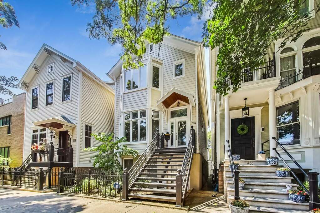 Property photo of 1716 N Burling Street in Chicago, Illinois