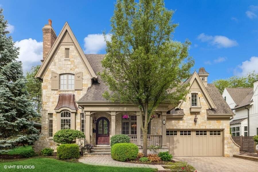 Property photo of 22 N Quincy Street in Hinsdale, Illinois
