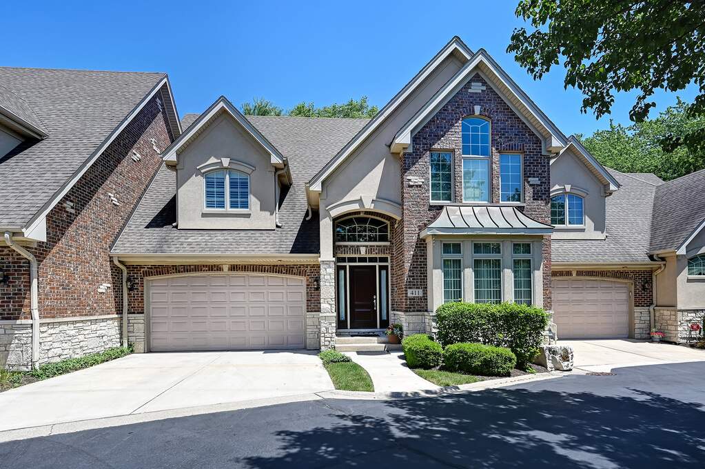 Property photo of 411 Skipping Stone Lane in Hinsdale, Illinois