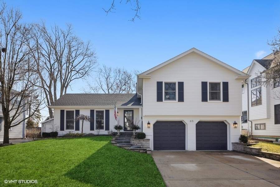 Property photo of 65 Chestnut Avenue in Clarendon Hills, Illinois
