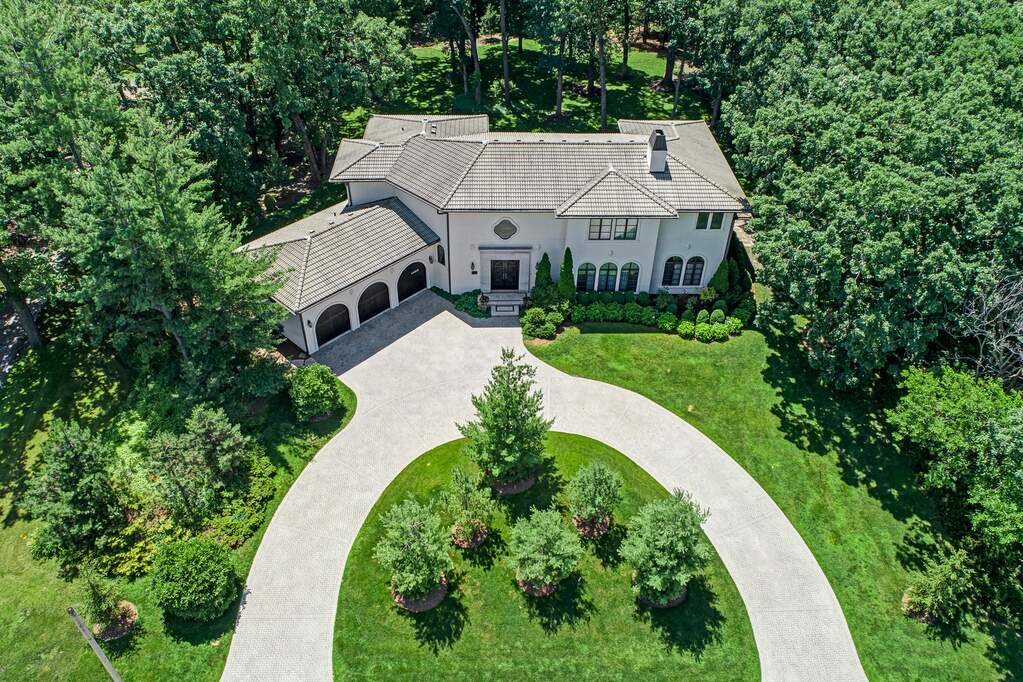 Property photo of 11315 77th Street in Burr Ridge, Illinois