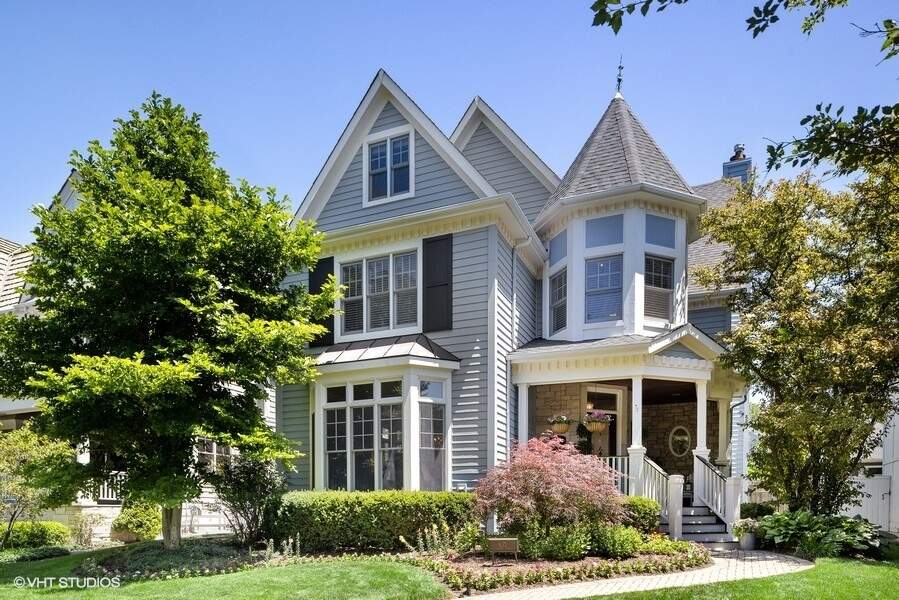 Property photo of 635 S Grant Street in Hinsdale, Illinois
