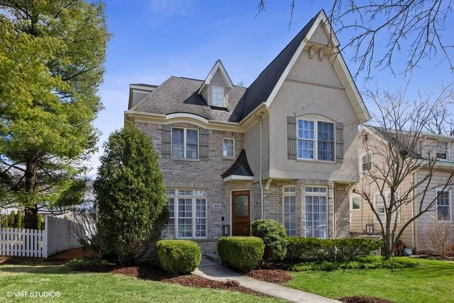 Property photo of 443 S Quincy Street in Hinsdale, Illinois