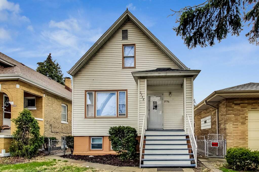 Property photo of 2736 Highland Avenue in Berwyn, Illinois