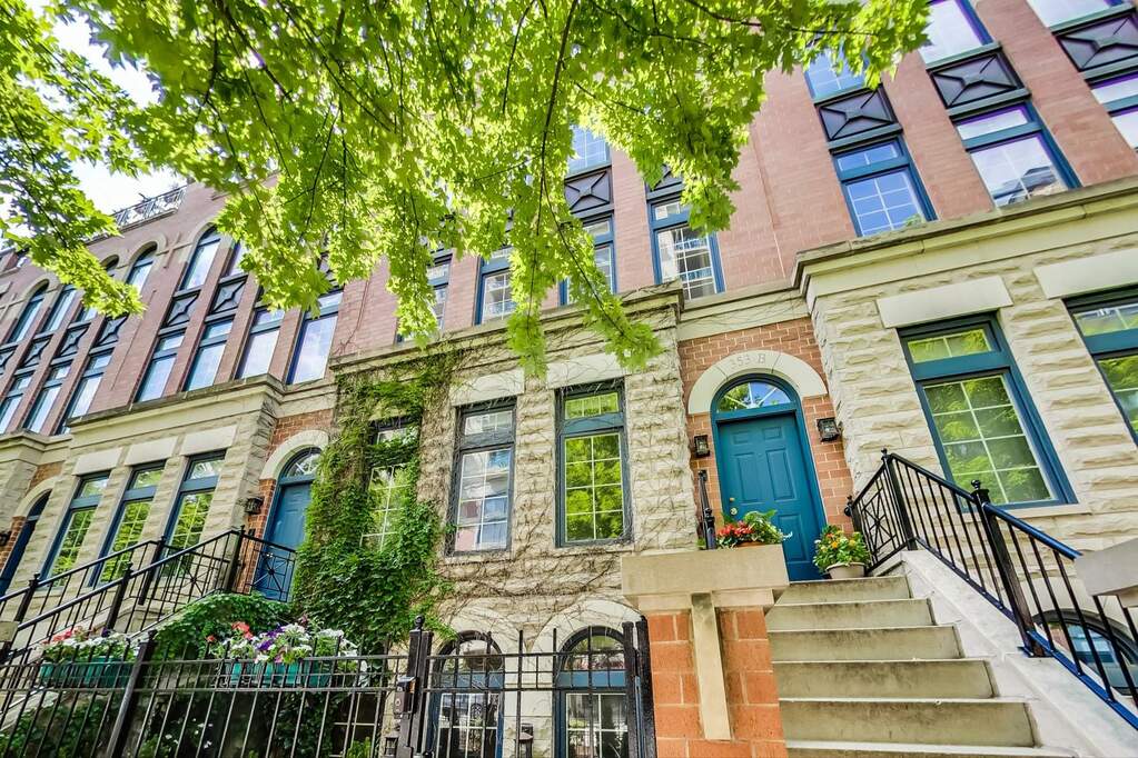 Property photo of 353 W Superior Street #A in Chicago, Illinois