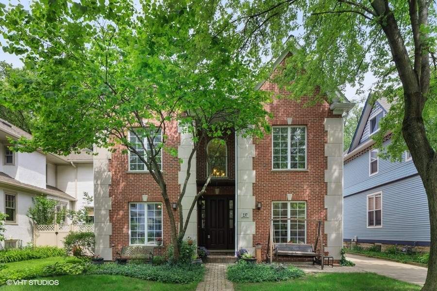 Property photo of 237 S Catherine Avenue in La Grange, Illinois