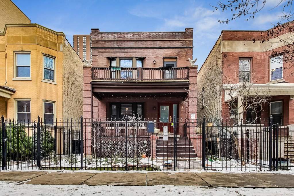 Property photo of 5209 N Winthrop Avenue in Chicago, Illinois