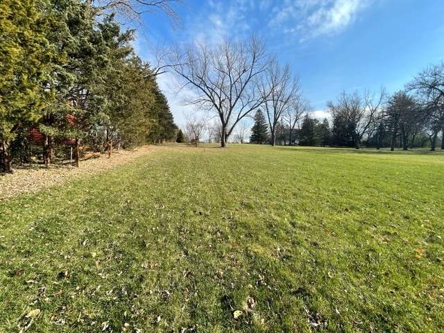 Property photo of 6066 Keller Drive in Burr Ridge, Illinois