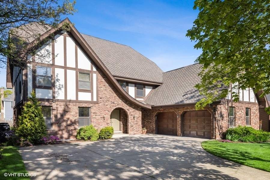 Property photo of 5810 Giddings Avenue in Hinsdale, Illinois