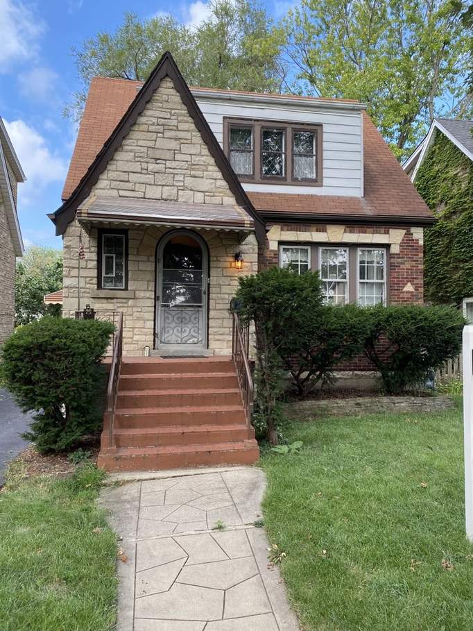 Property photo of 2830 Home Avenue in Berwyn, Illinois