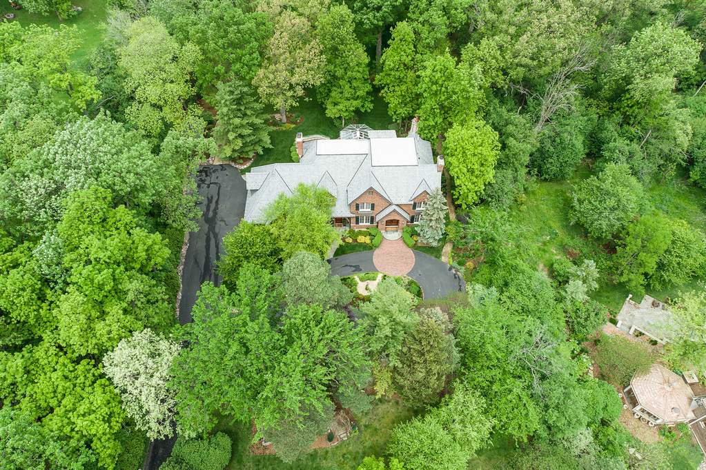 Property photo of 403 Glendale Avenue in Oak Brook, Illinois
