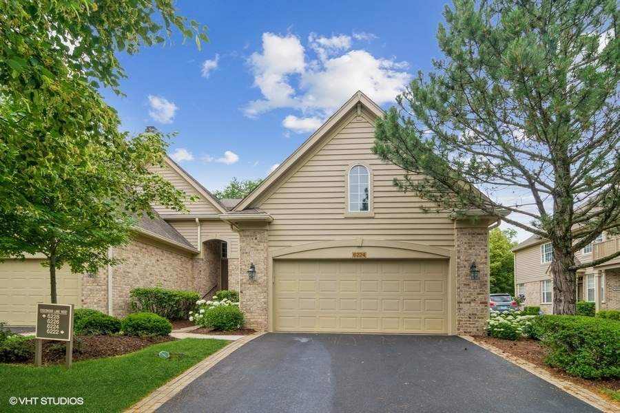 Property photo of 6224 Edgebrook Lane in Indian Head Park, Illinois