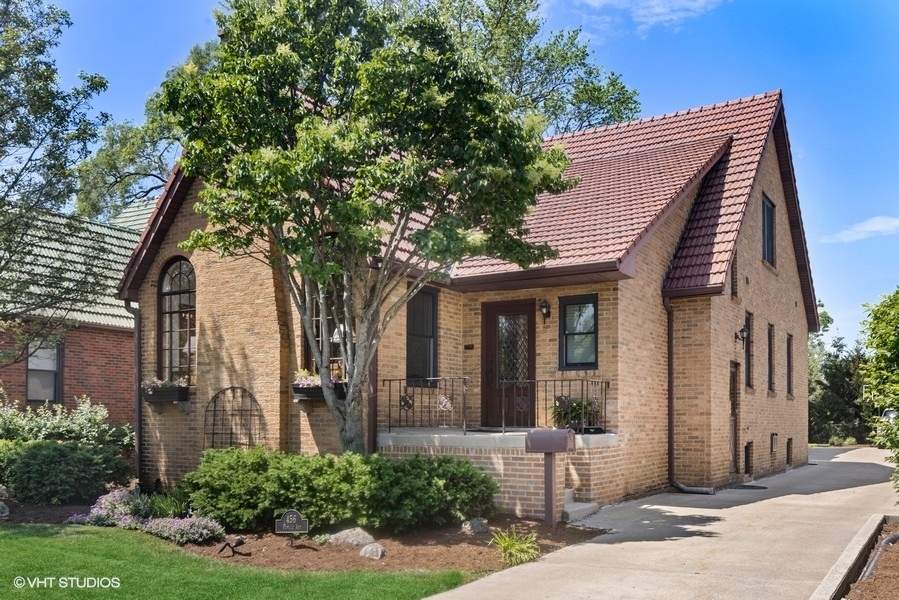 Property photo of 456 S Poplar Avenue in Elmhurst, Illinois