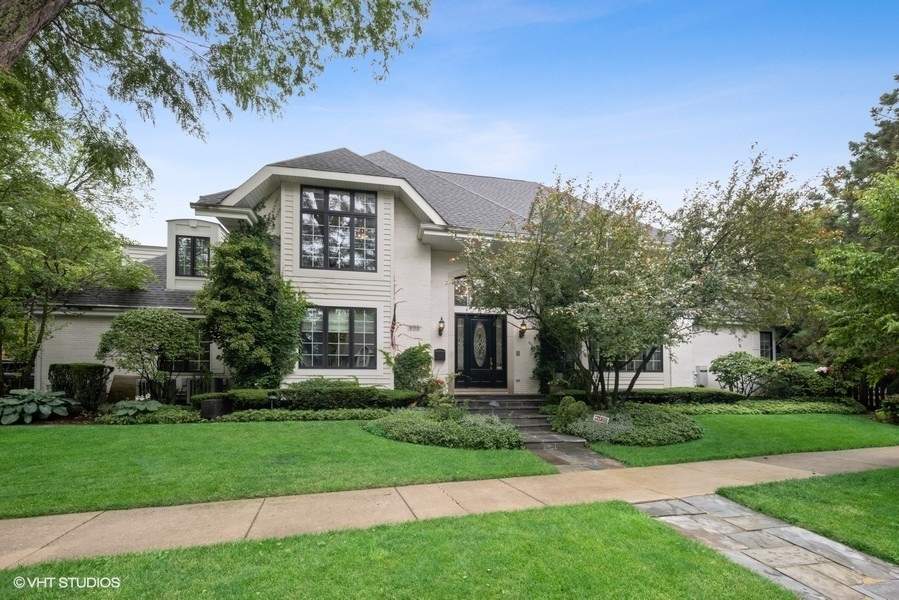 Property photo of 408 W 2nd Street in Hinsdale, Illinois