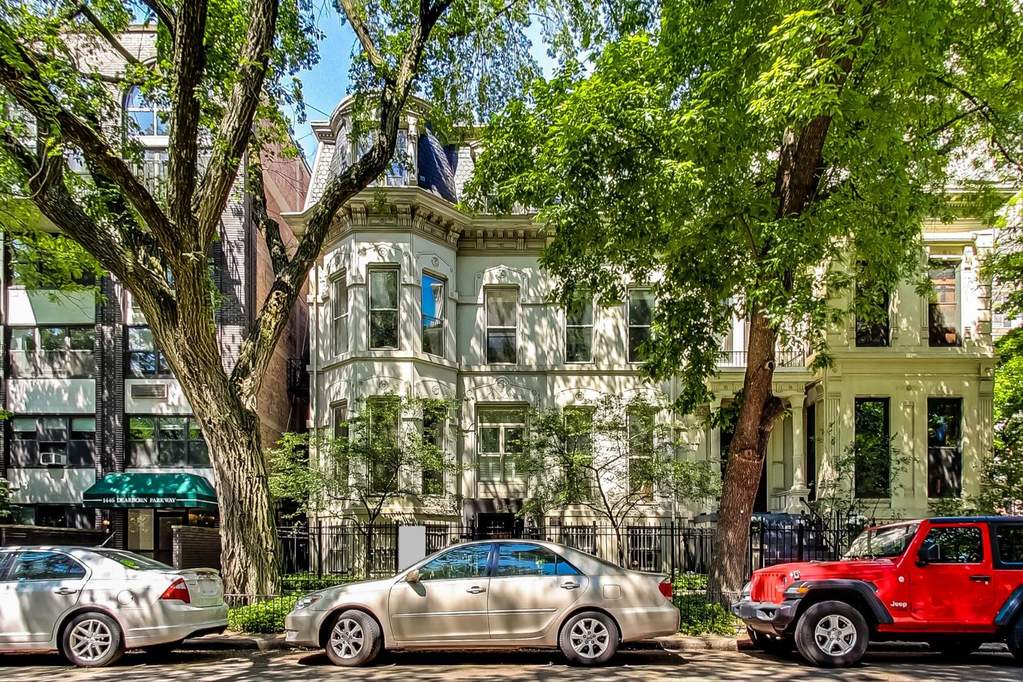Property photo of 1450 N Dearborn Street #2A in Chicago, Illinois