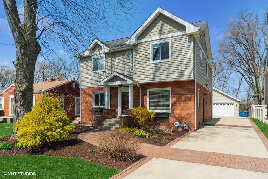 Property photo of 481 W Alexander Boulevard in Elmhurst, Illinois