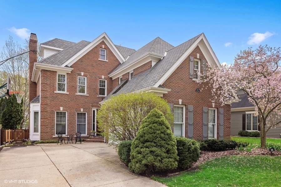 Property photo of 433 S Thurlow Street in Hinsdale, Illinois