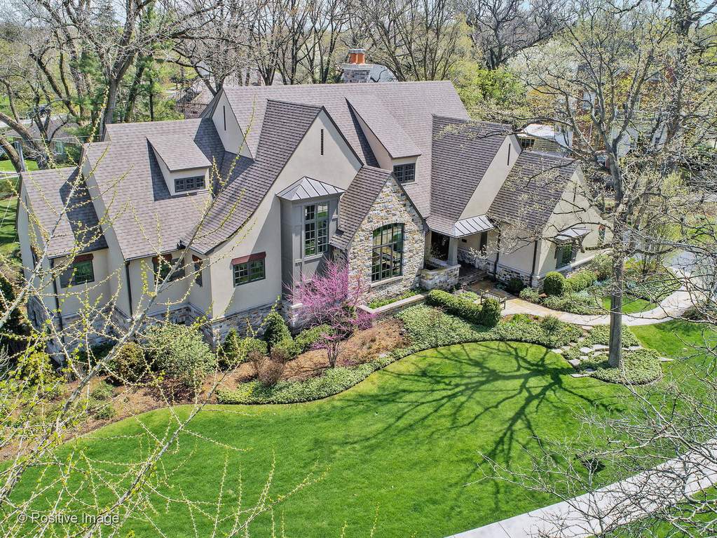 Property photo of 125 Hillcrest Avenue in Hinsdale, Illinois