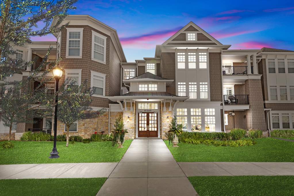 Property photo of 8 E Kennedy Lane #102 in Hinsdale, Illinois