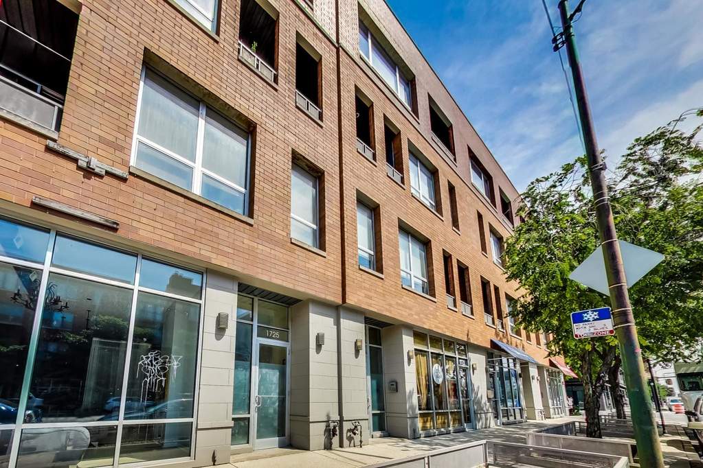 Property photo of 1721 N Western Avenue #2 in Chicago, Illinois