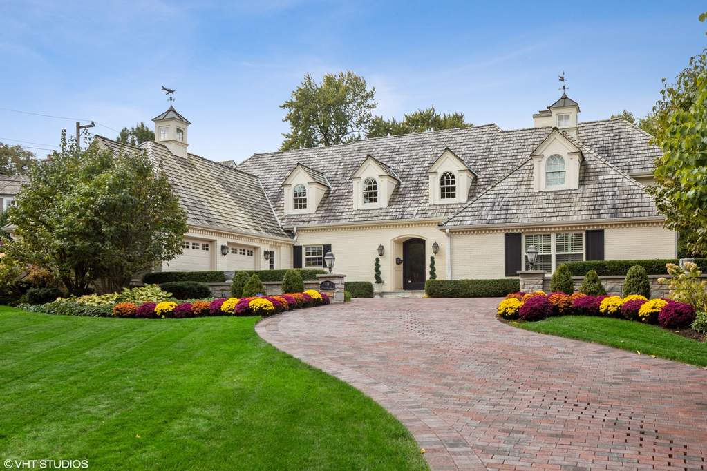 Property photo of 424 S Elm Street in Hinsdale, Illinois
