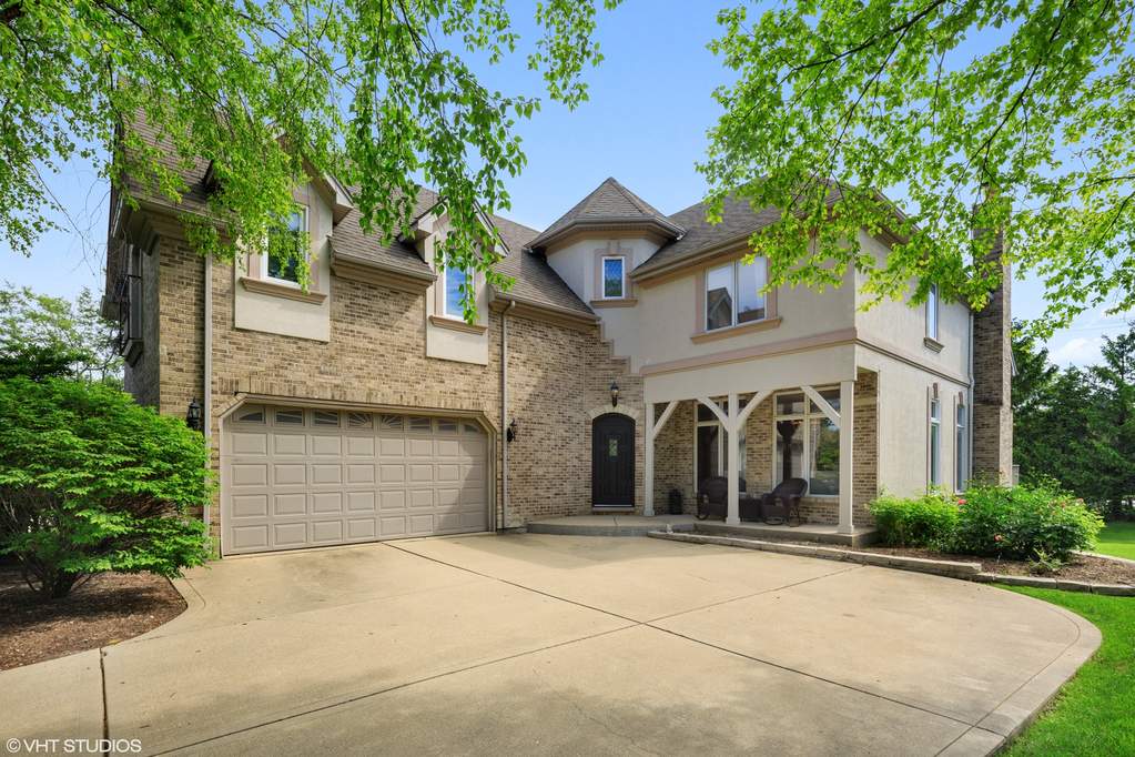 Property photo of 6105 Timber Ridge Court in Indian Head Park, Illinois