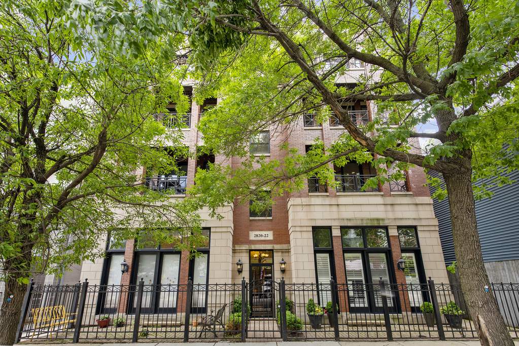 Property photo of 2820 N Sheffield Avenue #3N in Chicago, Illinois