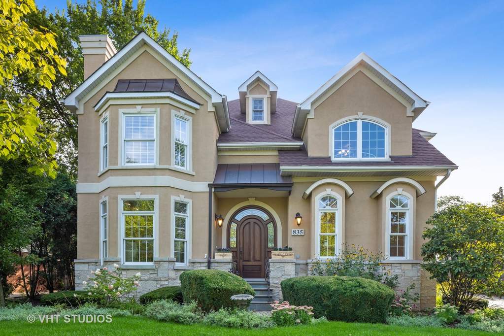 Property photo of 835 S Monroe Street in Hinsdale, Illinois