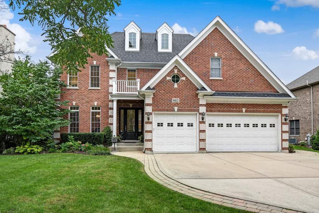 Property photo of 802 Franklin Street in Hinsdale, Illinois
