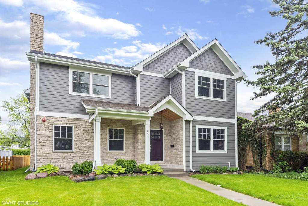 Property photo of 841 S Cumberland Avenue in Park Ridge, Illinois