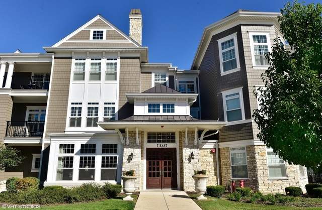 Property photo of 7 E Kennedy Lane #308 in Hinsdale, Illinois