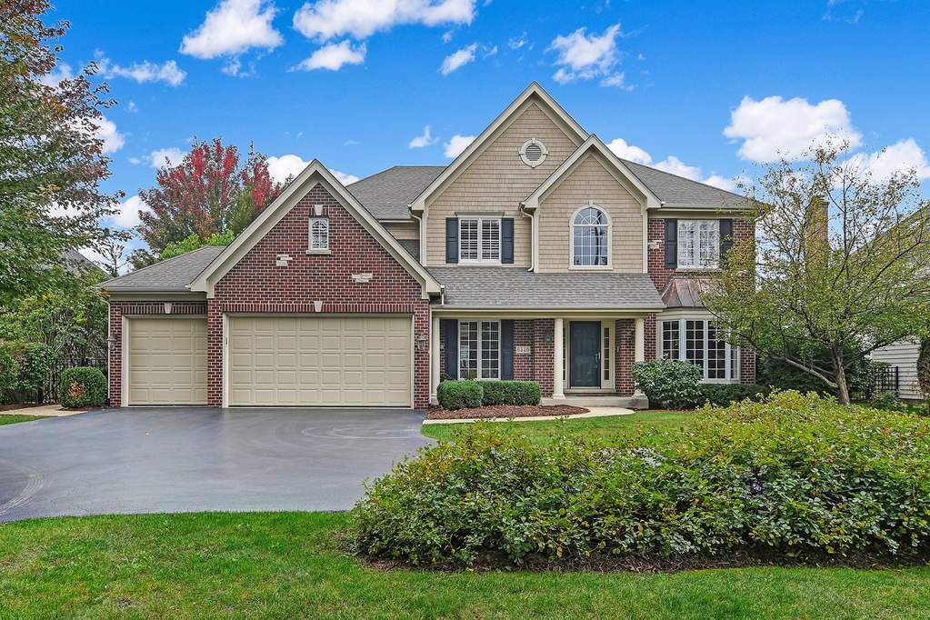 Property photo of 6440 Clarendon Hills Road in WILLOWBROOK, Illinois