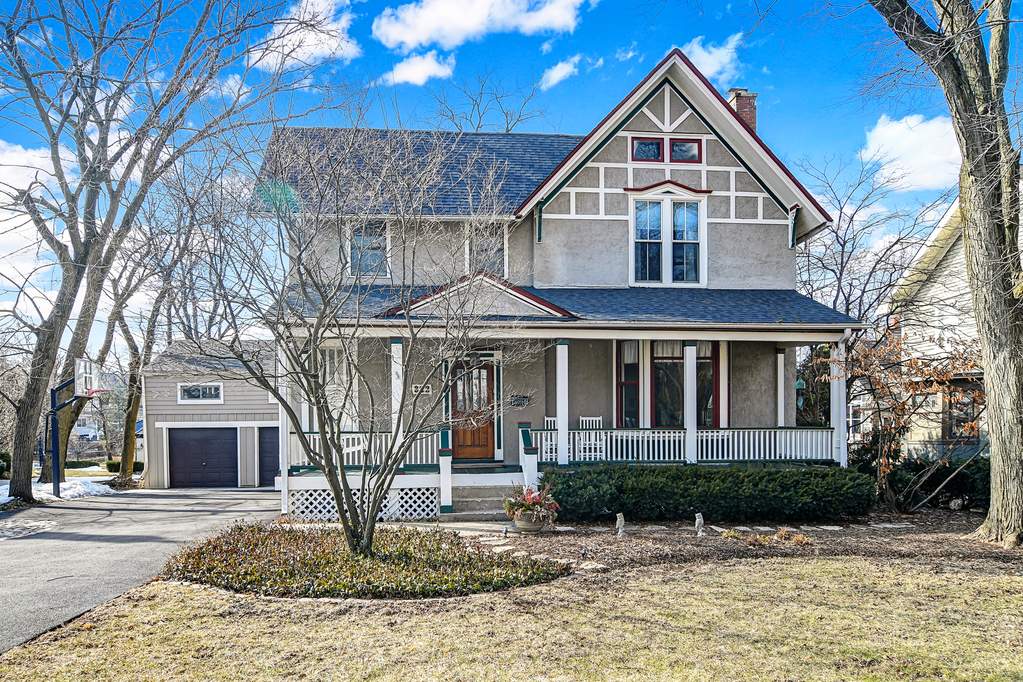 Property photo of 322 N Garfield Street in HINSDALE, Illinois